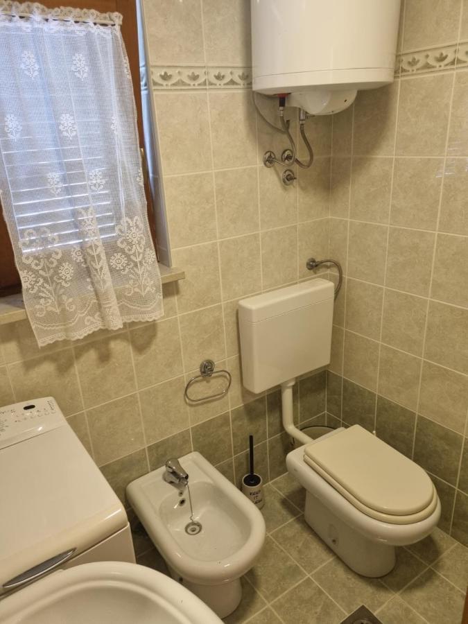 Greenview Apartment With Parking ロヴィニ エクステリア 写真